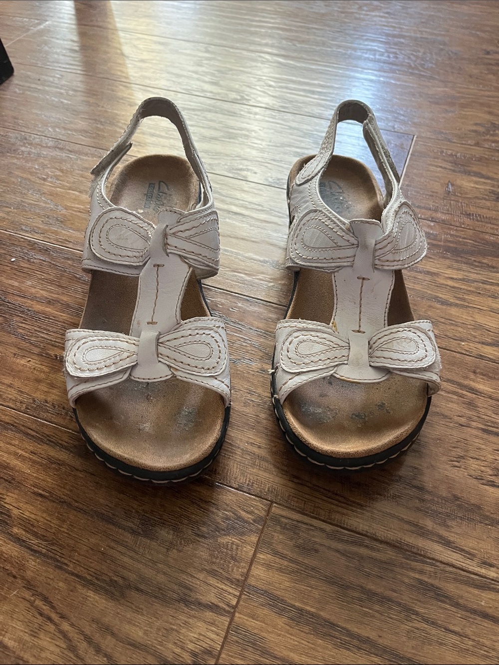 Clarks Women's White Bow Slingback Sandals